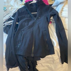 Lululemon Black define jacket size 4 reg length